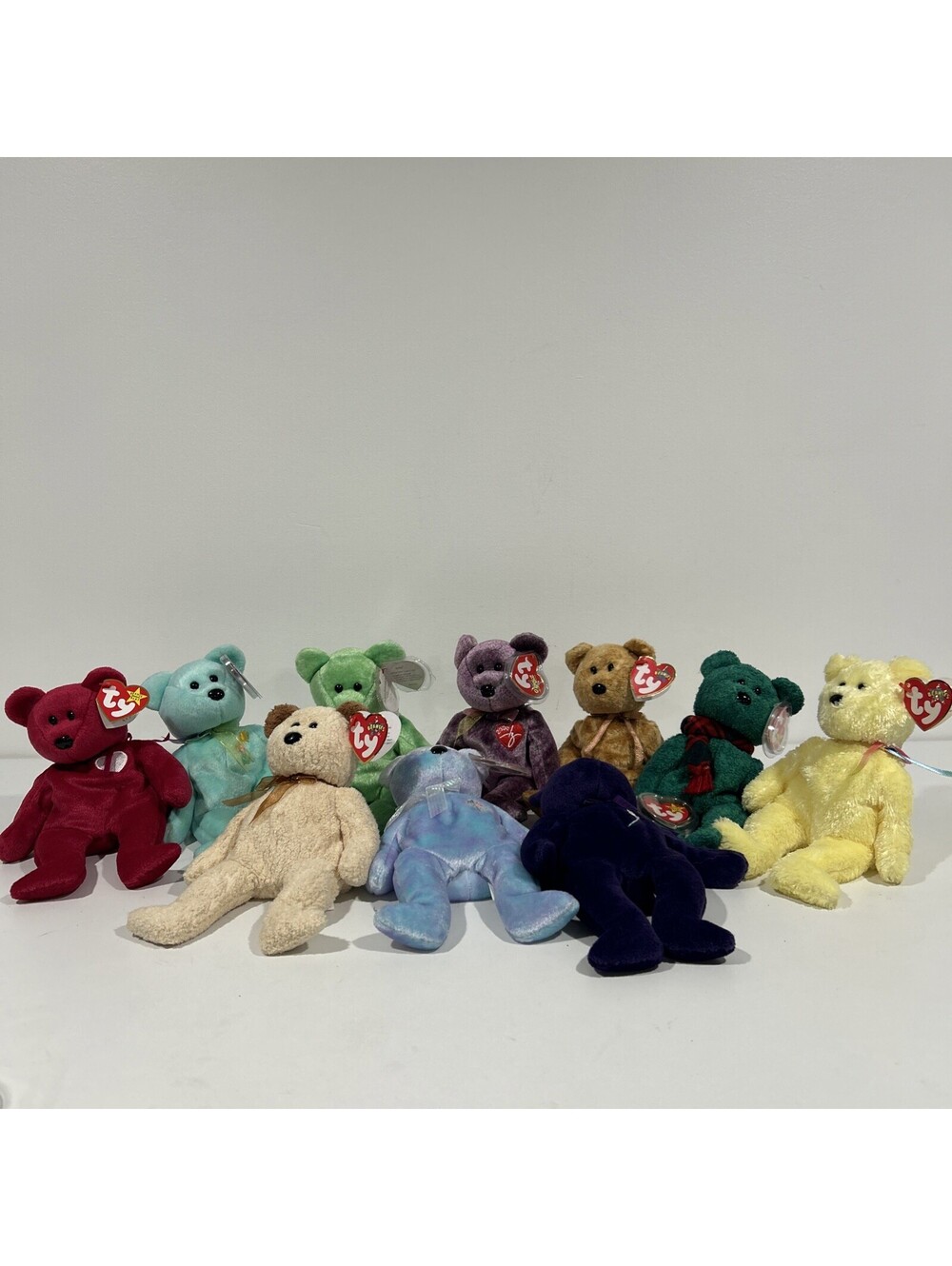 Lot of 10 TY Beanie Babies Ft. Sherbet, Cashew, and Huggy, Valentina, Issy